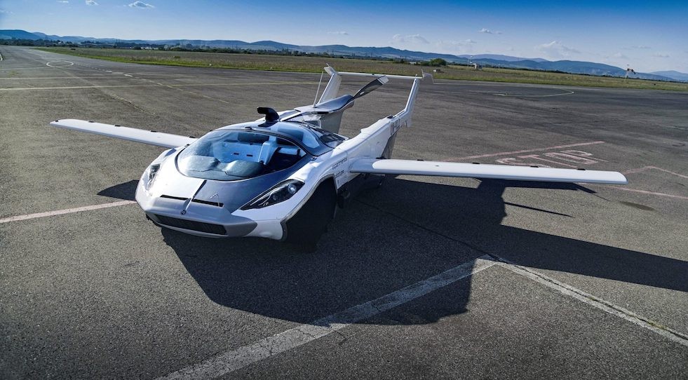 #3 |  Eslovaquia ha hecho realidad las máquinas voladoras de ciencia ficción con un automóvil aéreo  Zestradar
