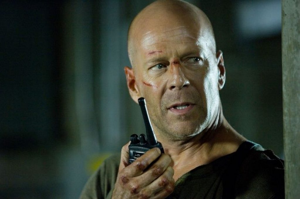 Bruce Willis 5 |:  Bruce Willis se retira de la actuación por afasia  Zestradar