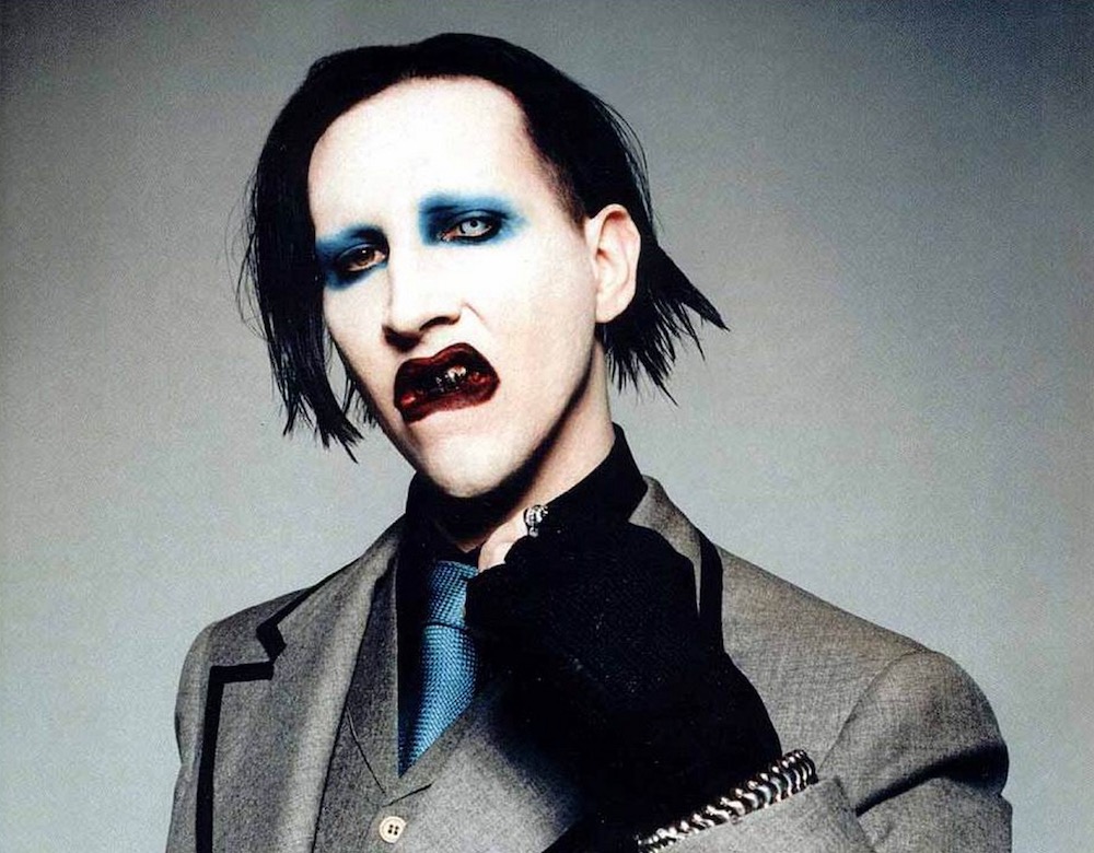 marilyn manson |:  10 hombres famosos que aman el maquillaje |  Zestradar