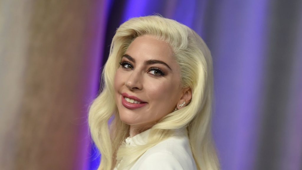 Lady Gaga |:  9 celebridades que meditan para mantenerse saludables |  Zestradar