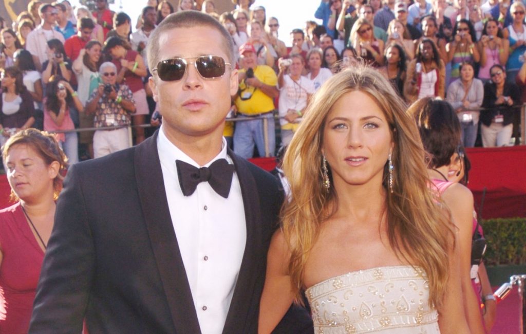 brad pitt y jennifer aniston  rupturas de celebridades que nos rompieron el corazón |  Zestradar