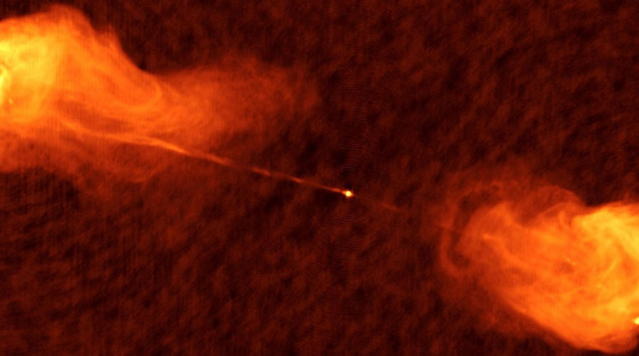 Los científicos han encontrado un antiguo blazar de agujero negro supermasivo, y se dirige hacia la Tierra.  Zestradar