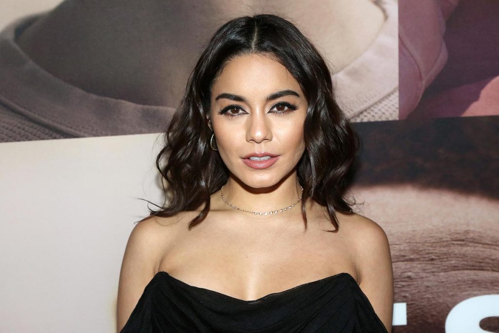 vanessa hudgens |:  Las 8 principales celebridades canceladas de 2020 |  Zestradar