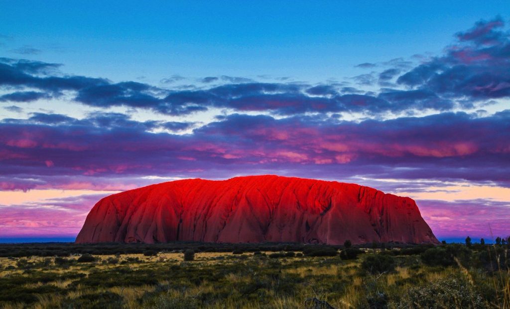 Uluru (Australia) |:  10 mejores lugares para la puesta del sol en el mundo |  Zestradar
