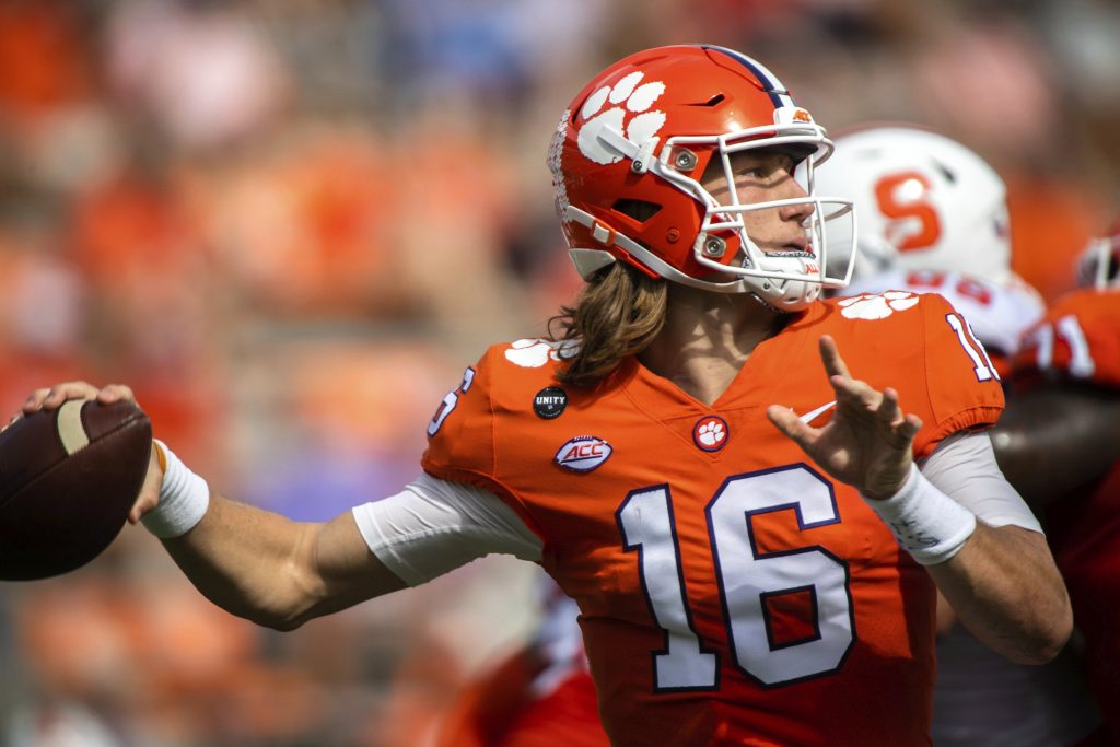 Trevor Lawrence |:  13 celebridades que dieron positivo por Covid-19 |  Zestradar