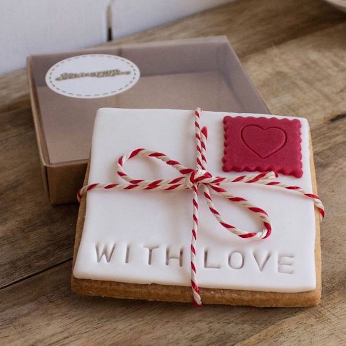 Una carta de amor |  12 lindas ideas de galletas para el día de San Valentín |  Zestradar