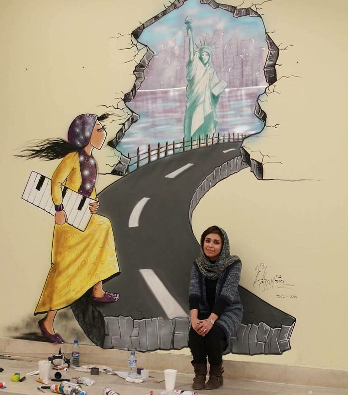 #4 |  Obras desgarradoras de la primera artista callejera afgana Shamsia Hassani  Zestradar