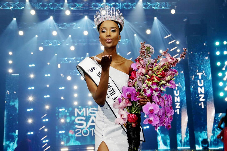 estereotipos de belleza  Miss Universe 2019 Zozibini Tunzi gana el título con impresionantes palabras de cierre |  Zestradar