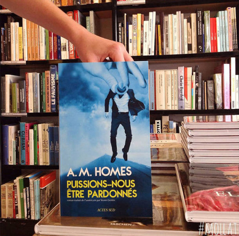 20 veces que los empleados de una librería nos sorprendieron con su extraño humor14