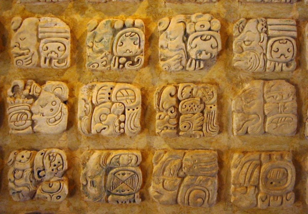 Sistema de escritura |:  10 datos sorprendentes sobre los mayas de los que nadie habla |  Zestradar