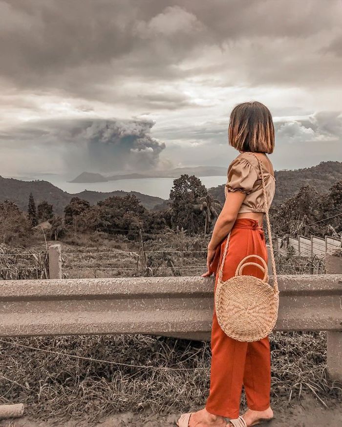 El volcán Taal acaba de entrar en erupción en Filipinas y es increíblemente hermoso #9 |  Zestradar