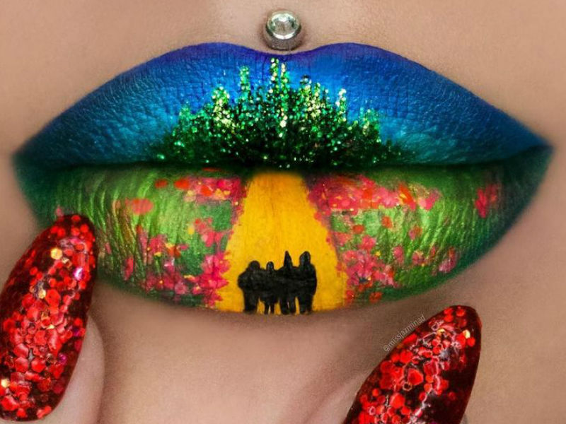 maquilladora usa sus labios como lienzo para obras maestras en miniatura 11