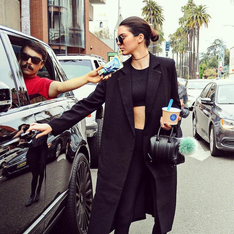 Las fotos de Kendall Jenner nunca miraron esto bien. # 6 | Bayas cerebrales